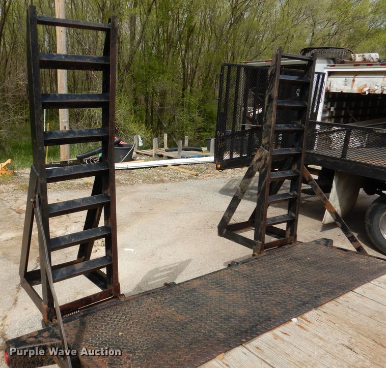 image for item DL2991 2012 Lamar  equipment trailer