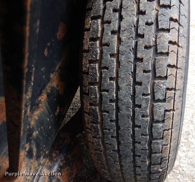 image for item DL2991 2012 Lamar  equipment trailer