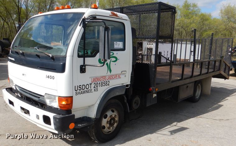 image for item DL2992 2004 Nissan UD1400  flatbed truck