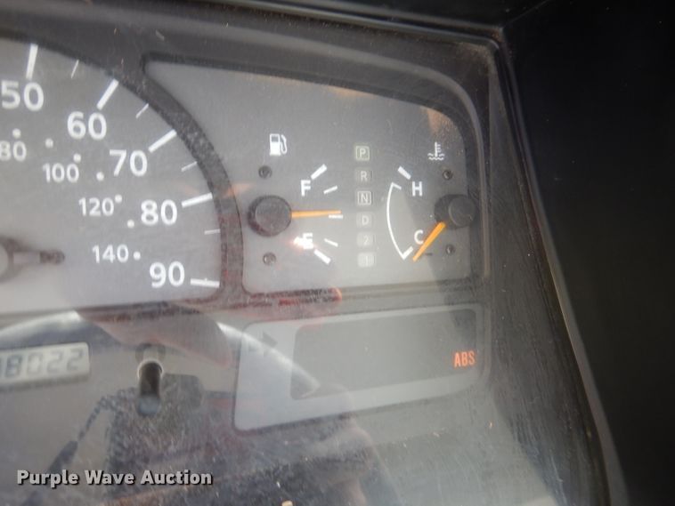 image for item DL2992 2004 Nissan UD1400  flatbed truck