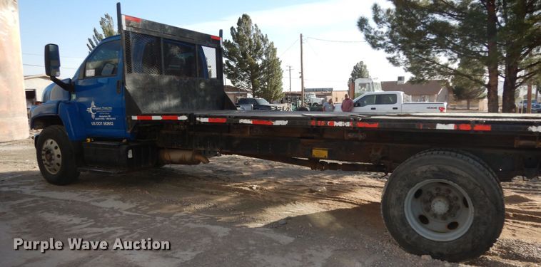 image for item DM2911 2005 Isuzu FTR  flat bed truck