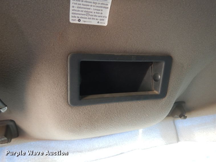 image for item DM2911 2005 Isuzu FTR  flat bed truck