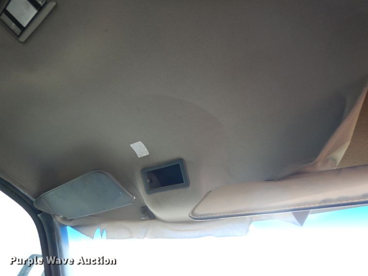 image for item DM2911 2005 Isuzu FTR  flat bed truck