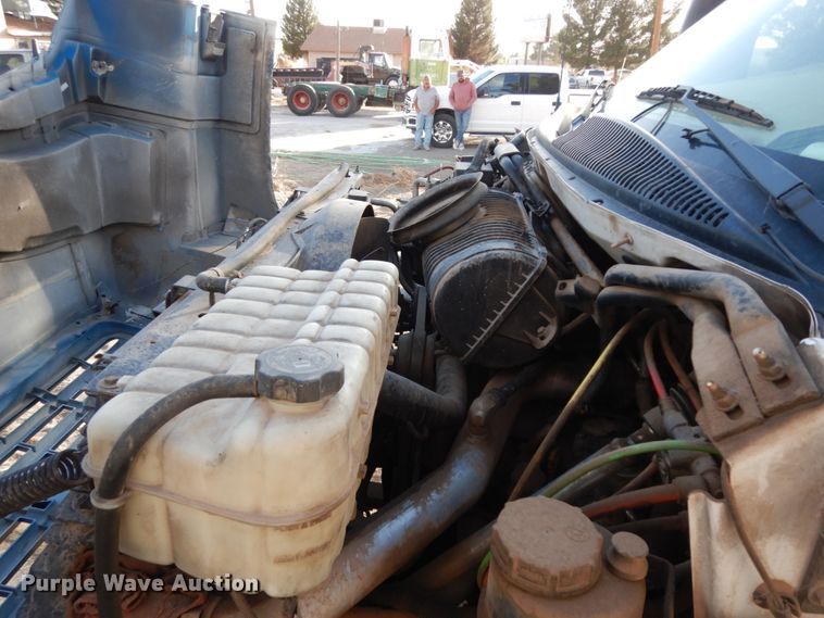 image for item DM2911 2005 Isuzu FTR  flat bed truck