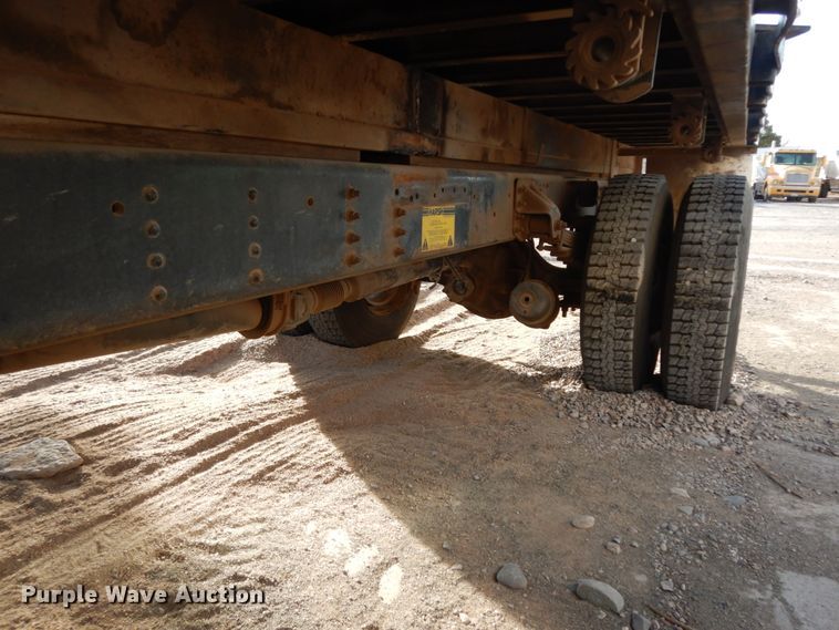 image for item DM2911 2005 Isuzu FTR  flat bed truck