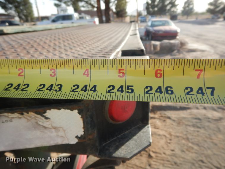 image for item DM2911 2005 Isuzu FTR  flat bed truck