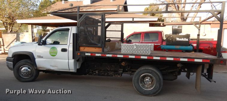 image for item DM2912 2005 Chevrolet 3500HD  flatbed pickup truck