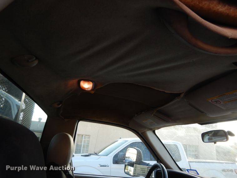 image for item DM2912 2005 Chevrolet 3500HD  flatbed pickup truck