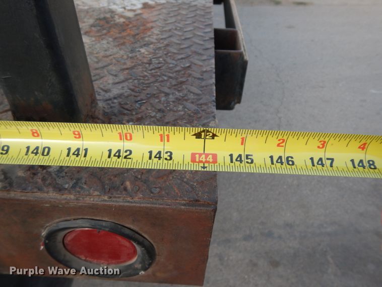 image for item DM2912 2005 Chevrolet 3500HD  flatbed pickup truck