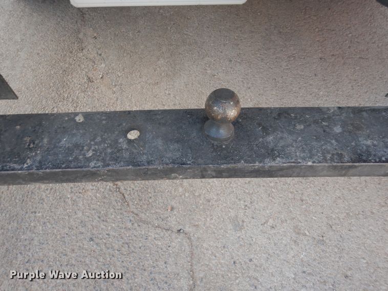 image for item DM2912 2005 Chevrolet 3500HD  flatbed pickup truck