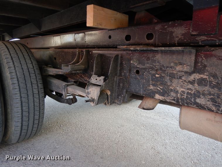 image for item DM2912 2005 Chevrolet 3500HD  flatbed pickup truck