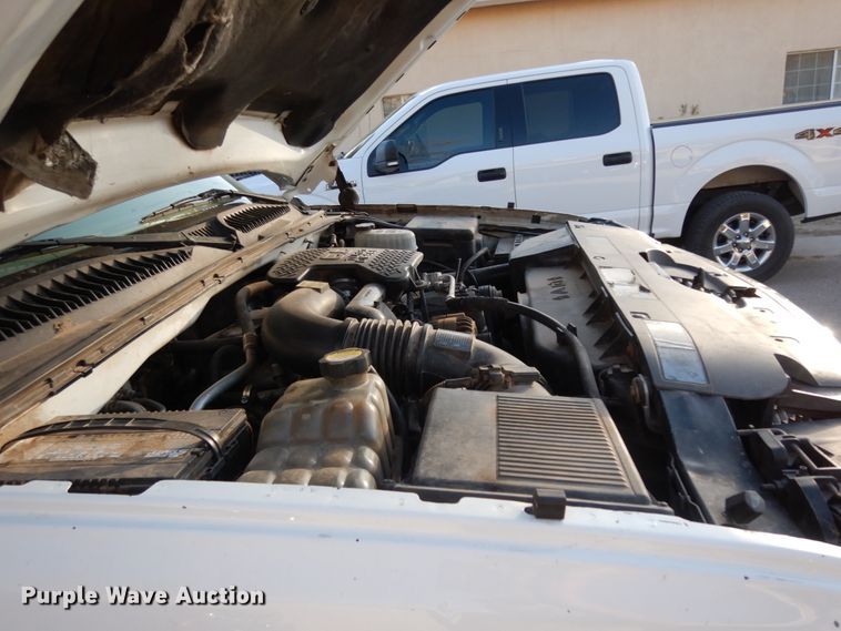 image for item DM2912 2005 Chevrolet 3500HD  flatbed pickup truck