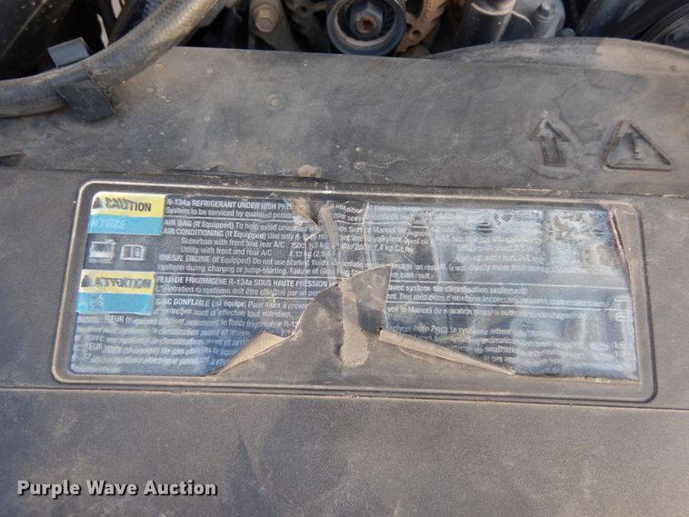 image for item DM2912 2005 Chevrolet 3500HD  flatbed pickup truck