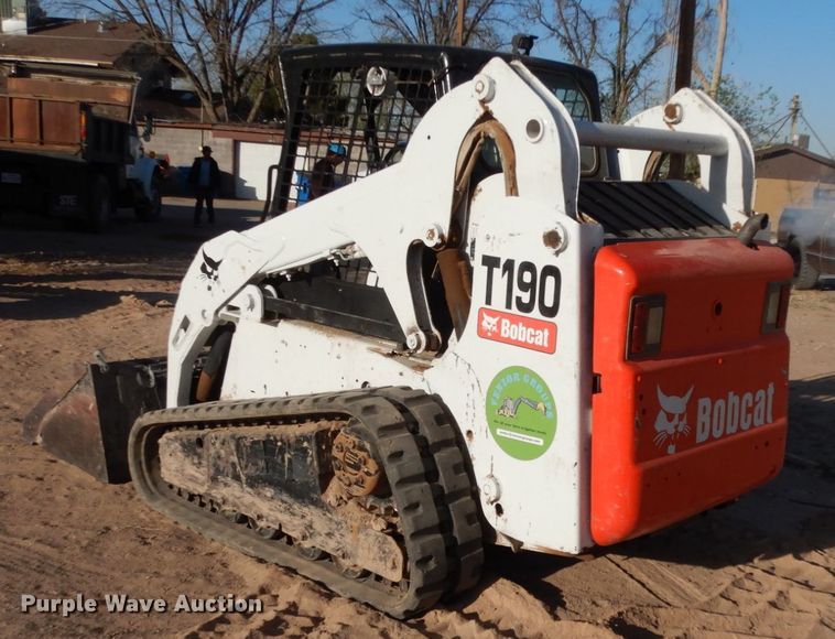 image for item DM2913 2006 Bobcat T190  tracked skid steer loader