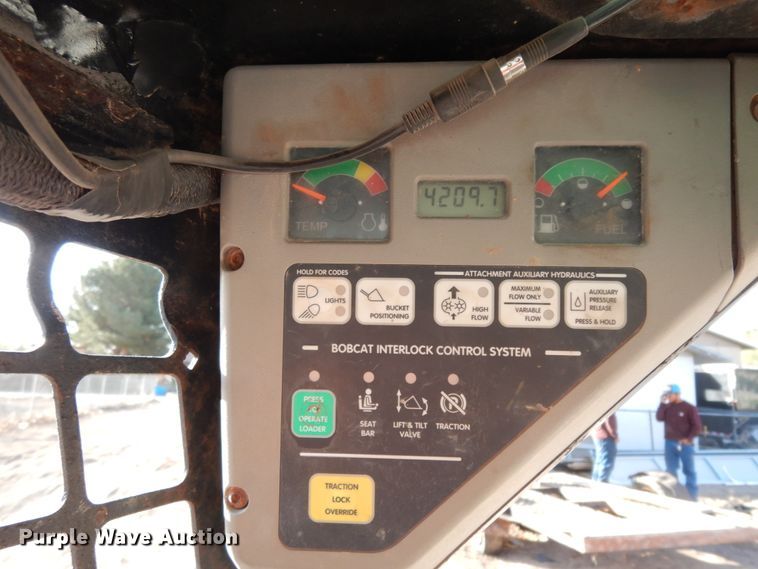 image for item DM2913 2006 Bobcat T190  tracked skid steer loader