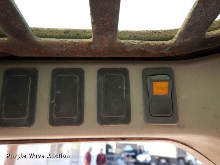 image for item DM2913 2006 Bobcat T190  tracked skid steer loader