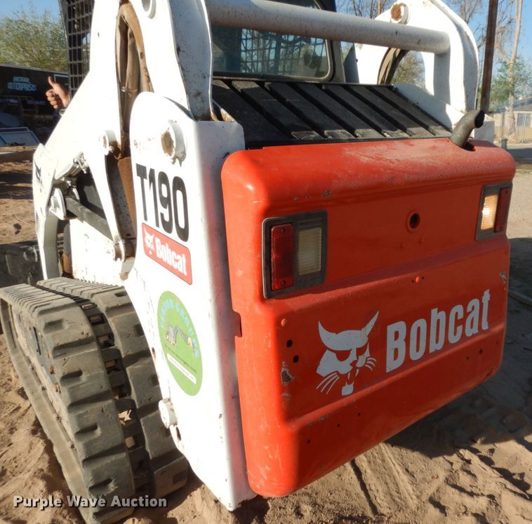 image for item DM2913 2006 Bobcat T190  tracked skid steer loader