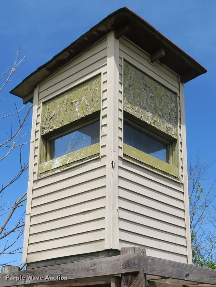 image for item DN5773 (3) shop built hunting blinds