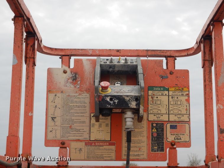 image for item ET9246 2006 JLG 2630ES  scissor lift