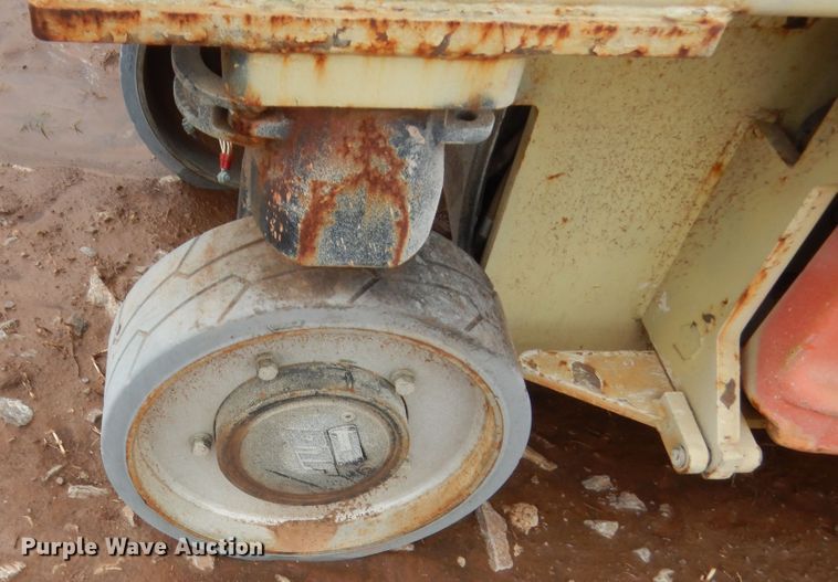 image for item ET9246 2006 JLG 2630ES  scissor lift