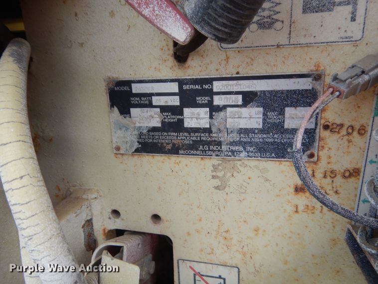 image for item ET9246 2006 JLG 2630ES  scissor lift