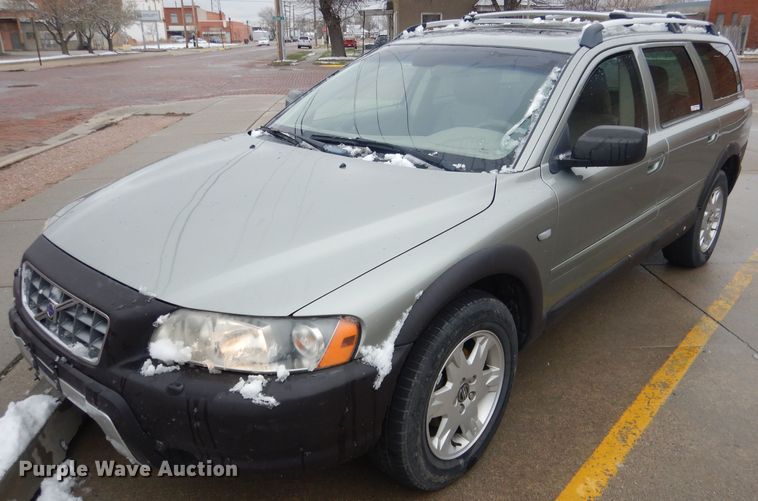 image for item FI9024 2006 Volvo XC70  SUV