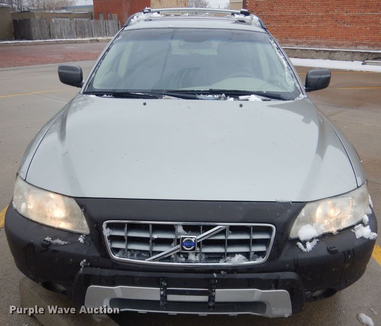 image for item FI9024 2006 Volvo XC70  SUV