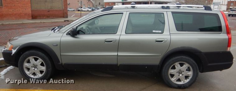 image for item FI9024 2006 Volvo XC70  SUV