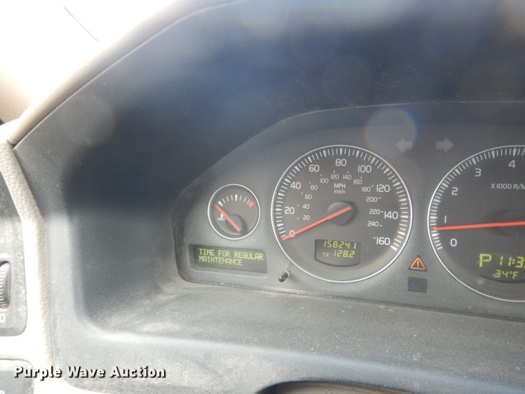 image for item FI9024 2006 Volvo XC70  SUV