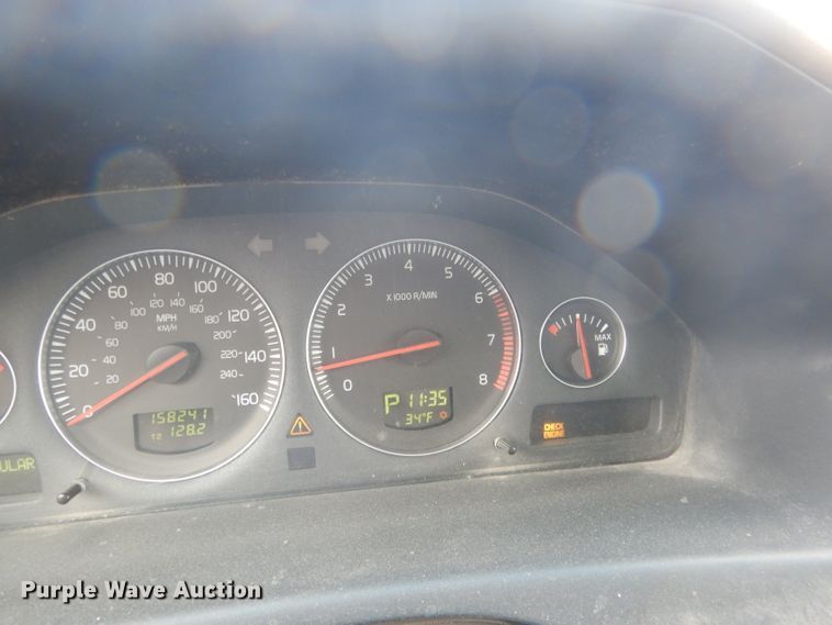 image for item FI9024 2006 Volvo XC70  SUV