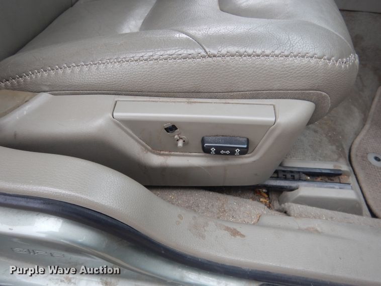 image for item FI9024 2006 Volvo XC70  SUV