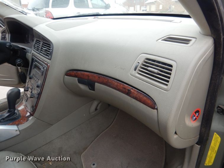 image for item FI9024 2006 Volvo XC70  SUV