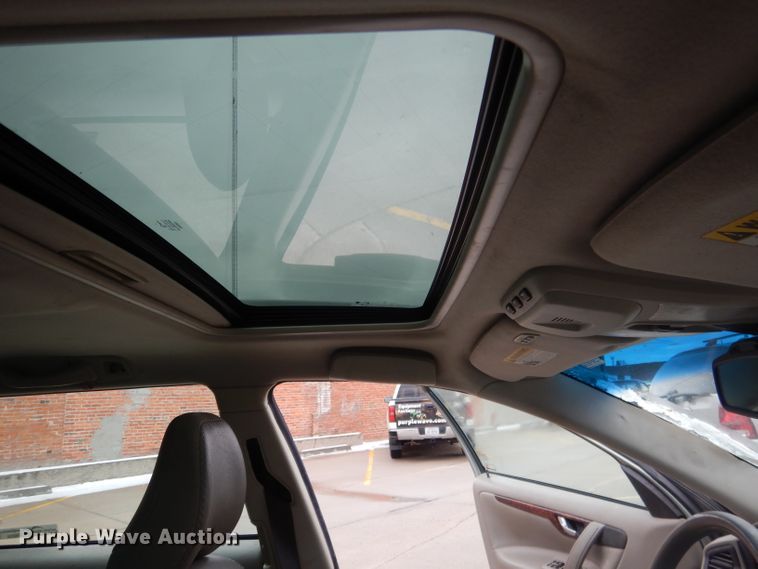 image for item FI9024 2006 Volvo XC70  SUV