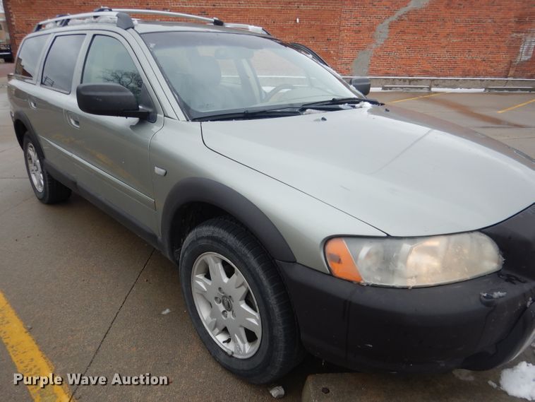 image for item FI9024 2006 Volvo XC70  SUV