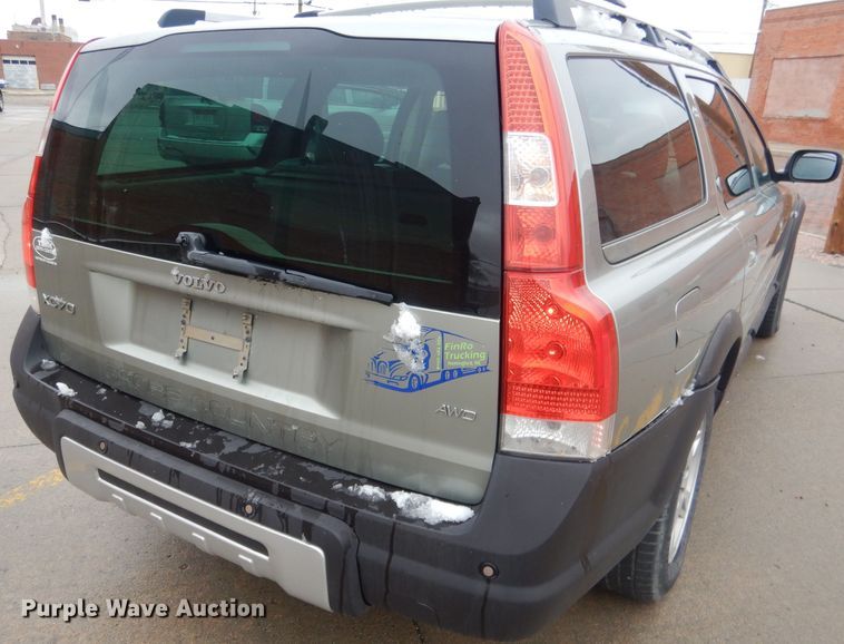 image for item FI9024 2006 Volvo XC70  SUV