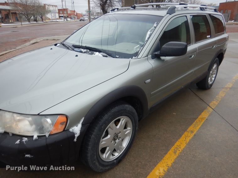 image for item FI9024 2006 Volvo XC70  SUV