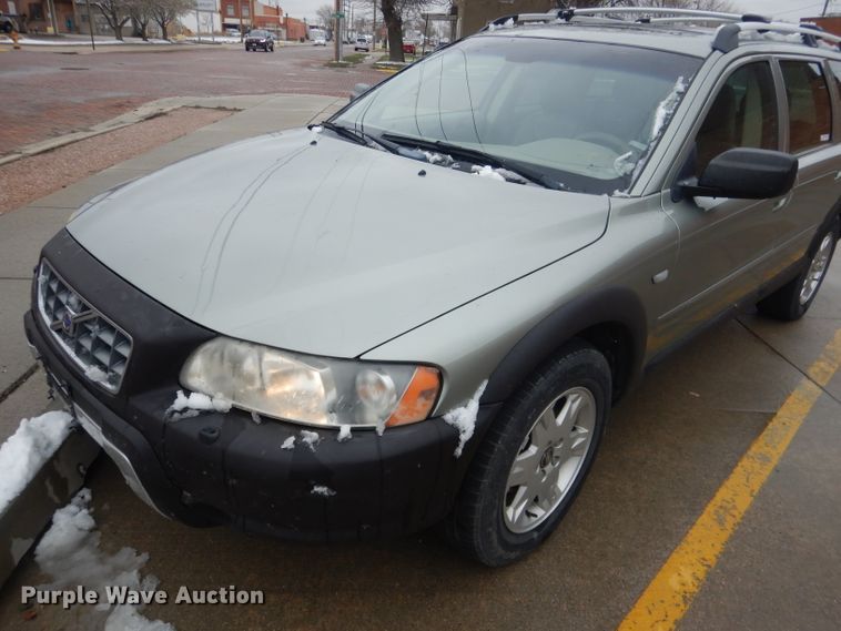 image for item FI9024 2006 Volvo XC70  SUV