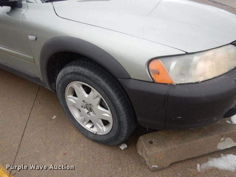 image for item FI9024 2006 Volvo XC70  SUV