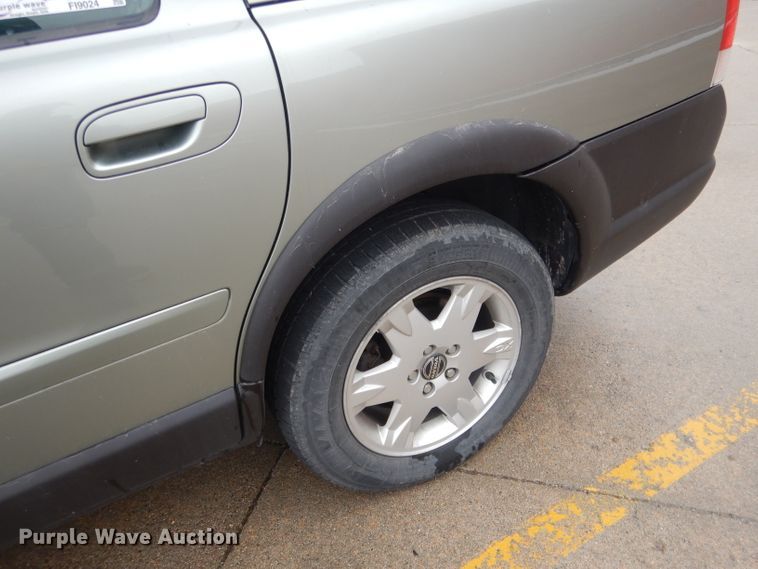 image for item FI9024 2006 Volvo XC70  SUV
