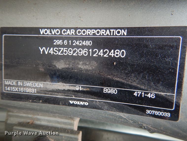 image for item FI9024 2006 Volvo XC70  SUV
