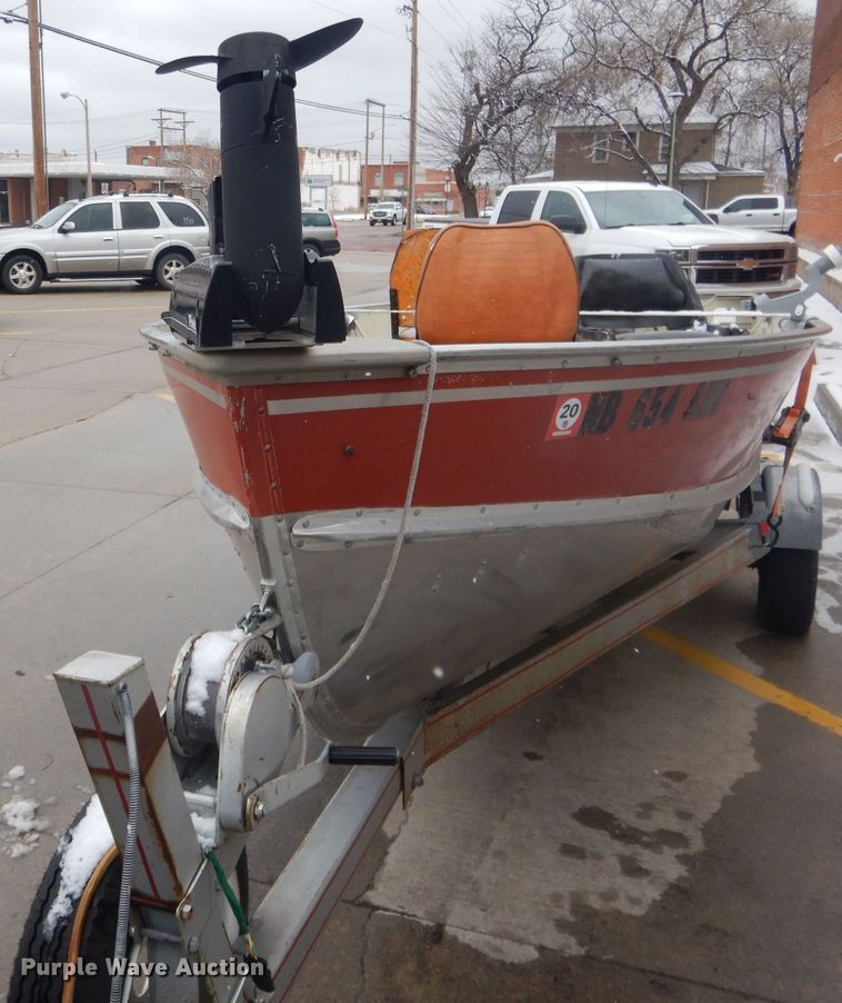 image for item FI9025 1985 Lund American  boat