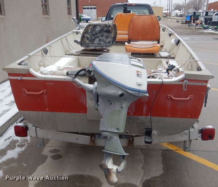 image for item FI9025 1985 Lund American  boat