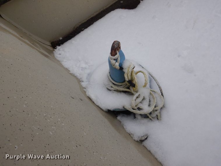 image for item FI9025 1985 Lund American  boat