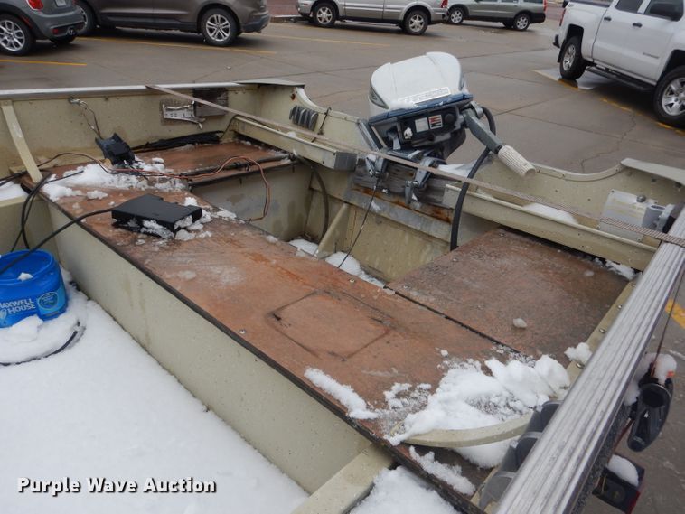 image for item FI9025 1985 Lund American  boat