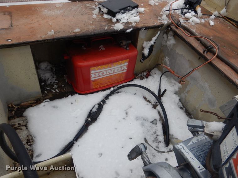 image for item FI9025 1985 Lund American  boat