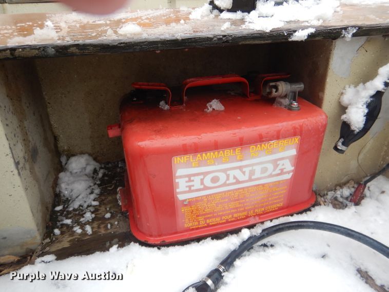 image for item FI9025 1985 Lund American  boat