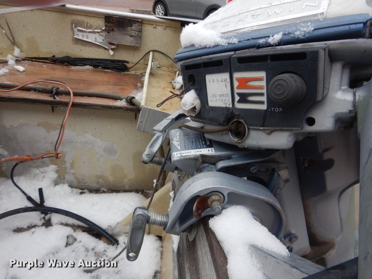 image for item FI9025 1985 Lund American  boat