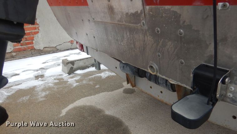 image for item FI9025 1985 Lund American  boat