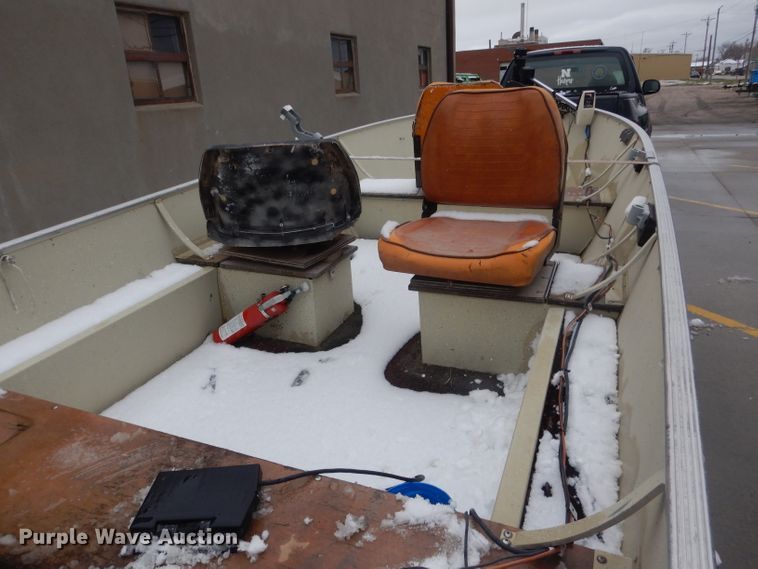 image for item FI9025 1985 Lund American  boat