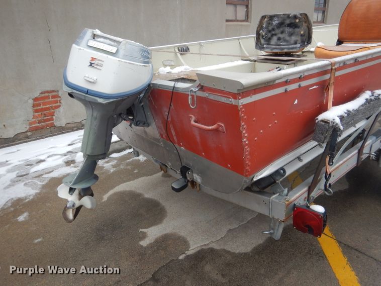 image for item FI9025 1985 Lund American  boat